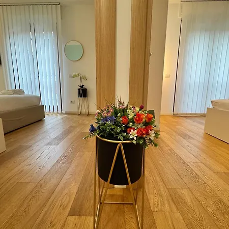 2 Bedrooms, Wifi, Airco Near Station By Kibilu Affitti Brevi 아파트 *