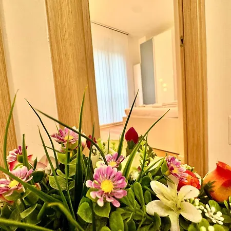 아파트 2 Bedrooms, Wifi, Airco Near Station By Kibilu Affitti Brevi *