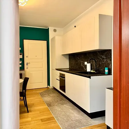 2 Bedrooms, Wifi, Airco Near Station By Kibilu Affitti Brevi
