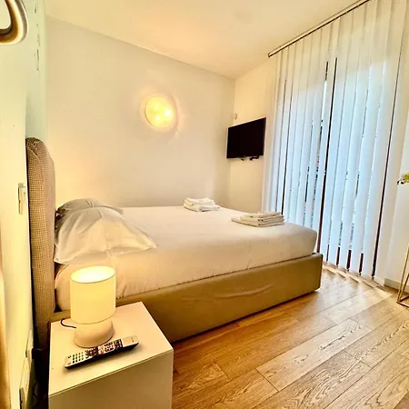 아파트 2 Bedrooms, Wifi, Airco Near Station By Kibilu Affitti Brevi 코모