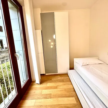 2 Bedrooms, Wifi, Airco Near Station By Kibilu Affitti Brevi